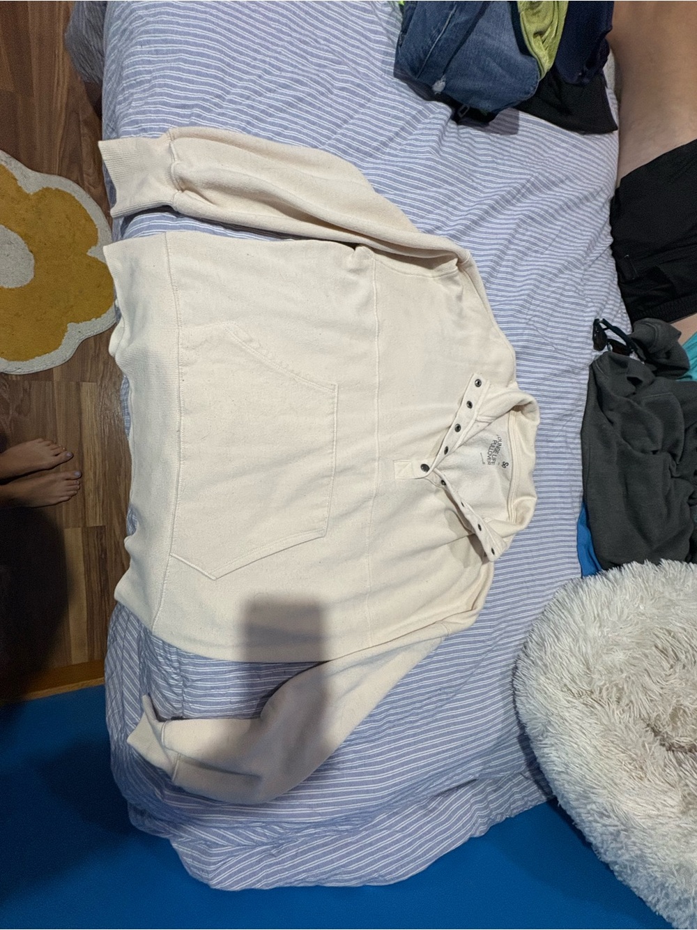 SO Cream Button-Neck Pocket Sweatshirt